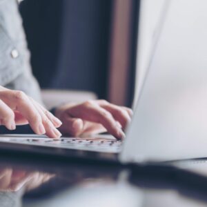 Curso_gratis_COMM043PO_FUNDAMENTOS_DE_LA_GESTIÓN_DE_COMUNIDADES_VIRTUALES_miscursosyformacion